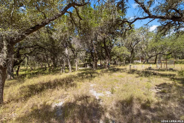 5943 Wharton's Dock Rd Bandera, TX 78003