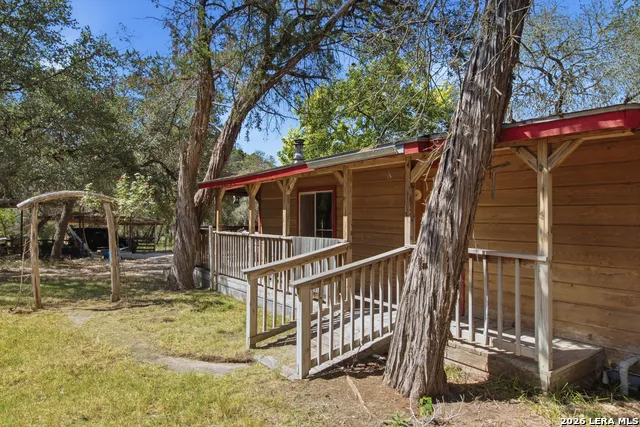 5943 Wharton's Dock Rd Bandera, TX 78003