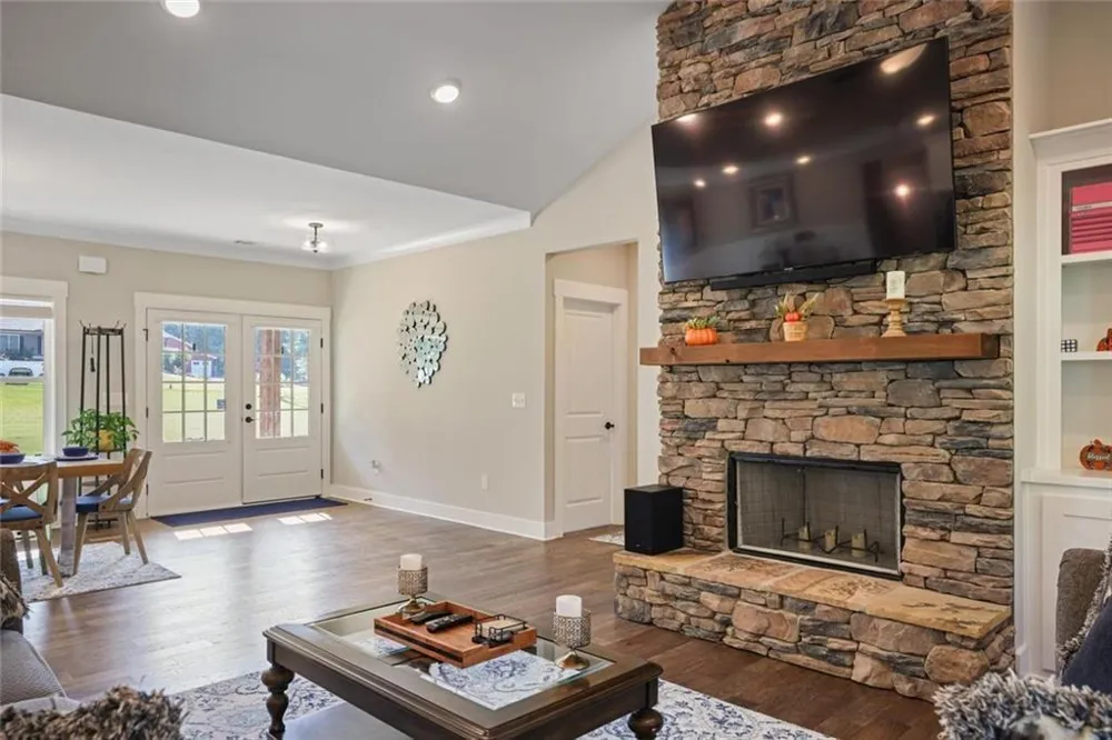 425 Rc Thompson Road Dallas, GA 30157