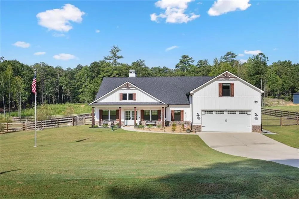 425 Rc Thompson Road Dallas, GA 30157