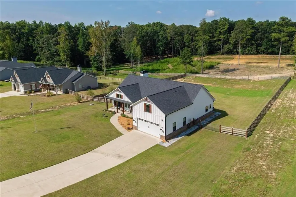 425 Rc Thompson Road Dallas, GA 30157