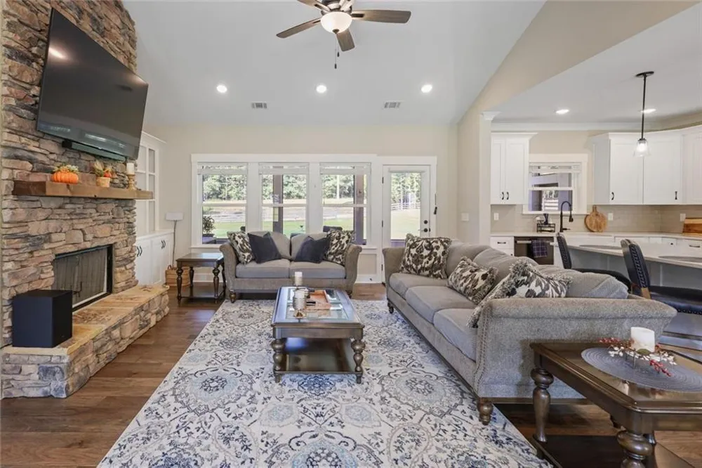 425 Rc Thompson Road Dallas, GA 30157