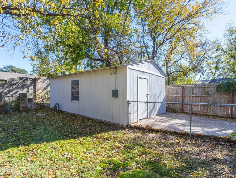 1325 Highland Avenue Abilene, TX 79605