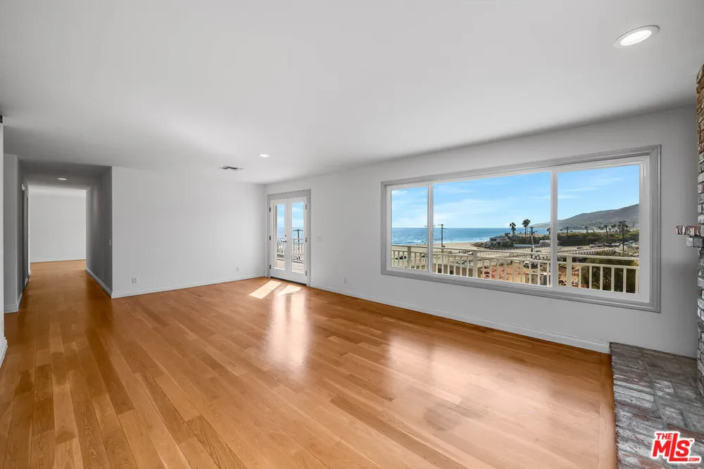6457 Surfside Way Malibu, CA 90265