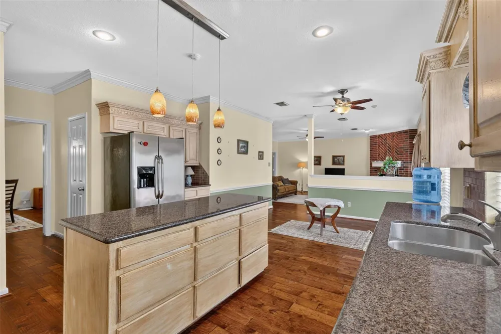 1306 Gabriel River Circle Sugar Land, TX 77478