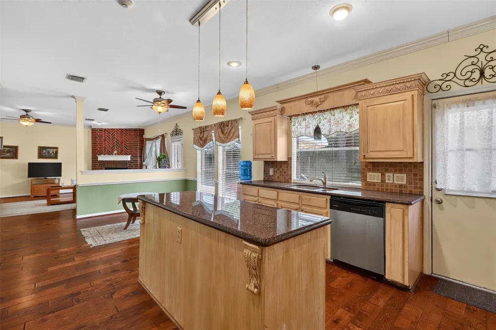 1306 Gabriel River Circle Sugar Land, TX 77478