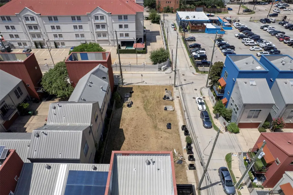 1110 Arthur Street #B Houston, TX 77019