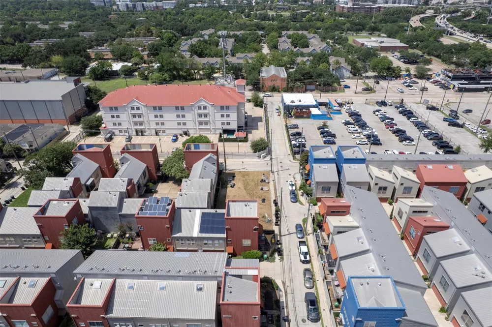 1110 Arthur Street #B Houston, TX 77019