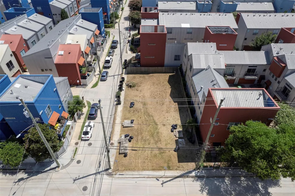 1110 Arthur Street #B Houston, TX 77019