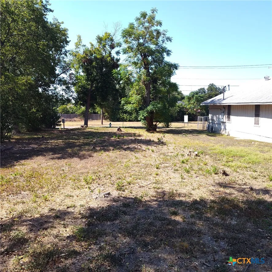 1004 E Avenue E Temple, TX 76501