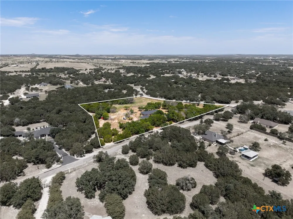3322 County Road 1020 Lampasas, TX 76550