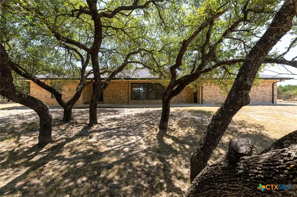 3322 County Road 1020 Lampasas, TX 76550