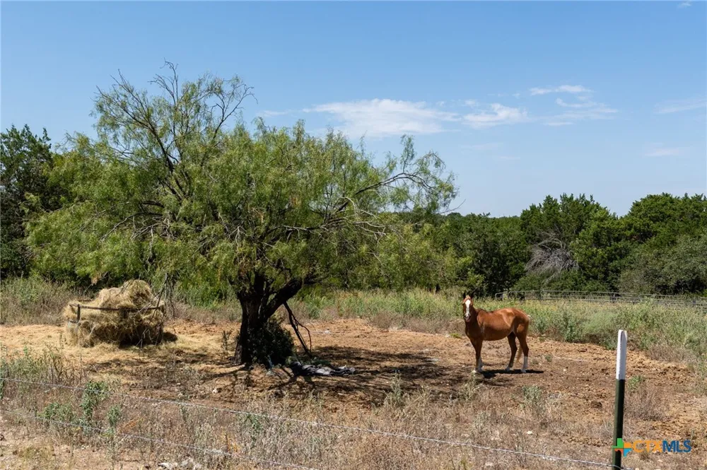 3322 County Road 1020 Lampasas, TX 76550
