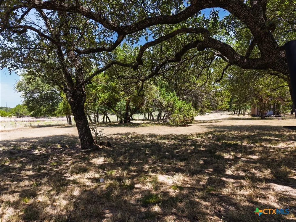 3322 County Road 1020 Lampasas, TX 76550