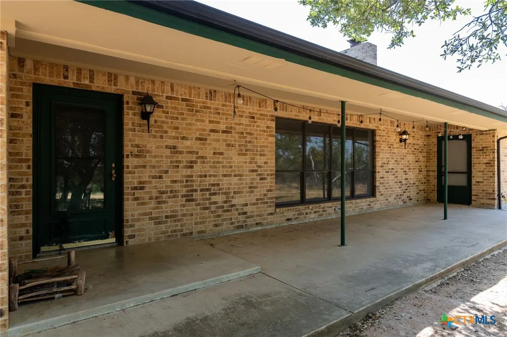 3322 County Road 1020 Lampasas, TX 76550