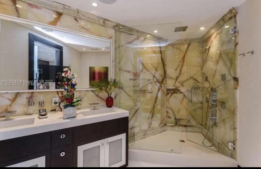 3802 NE 207th St #2802 Aventura, FL 33180