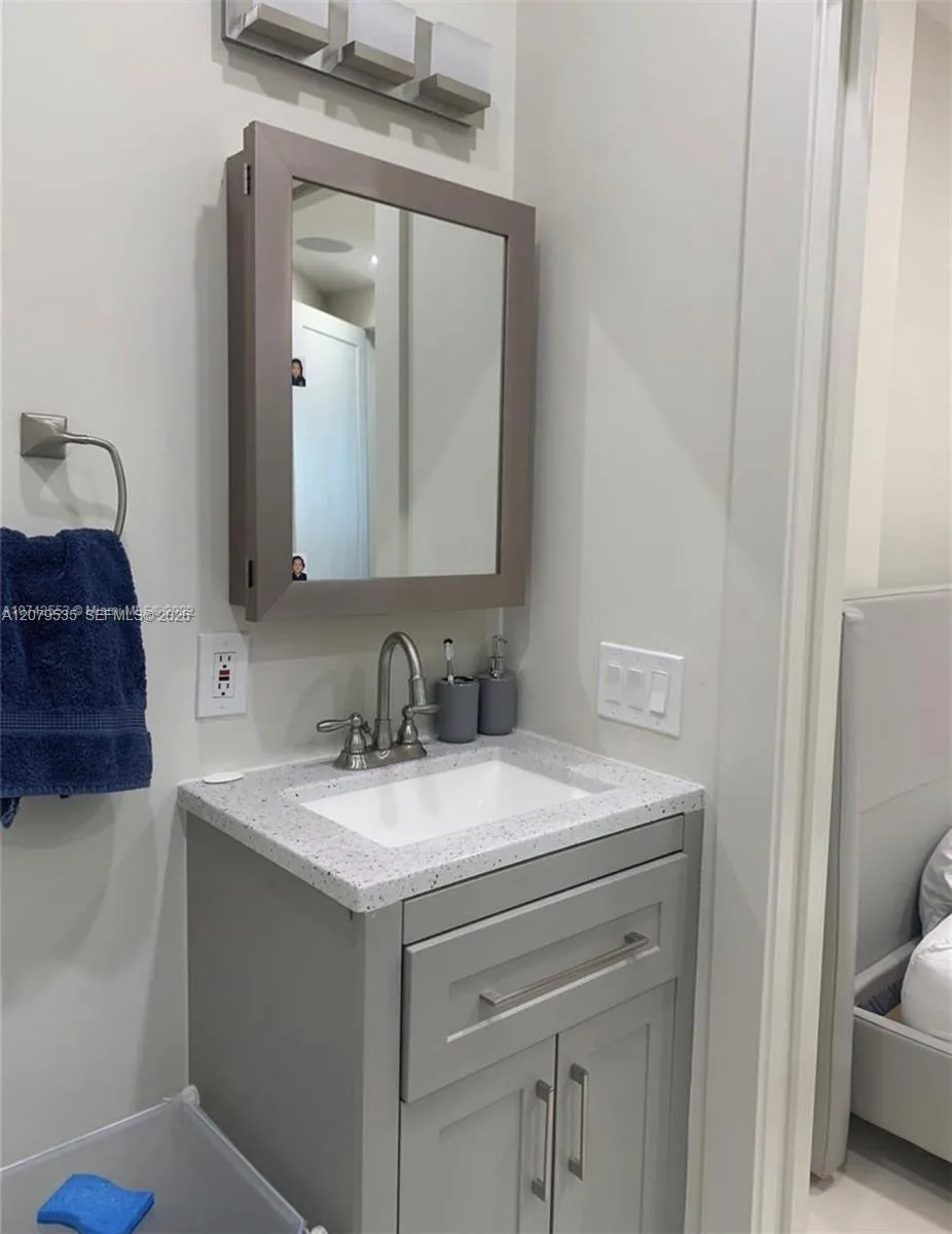 3802 NE 207th St #2802 Aventura, FL 33180