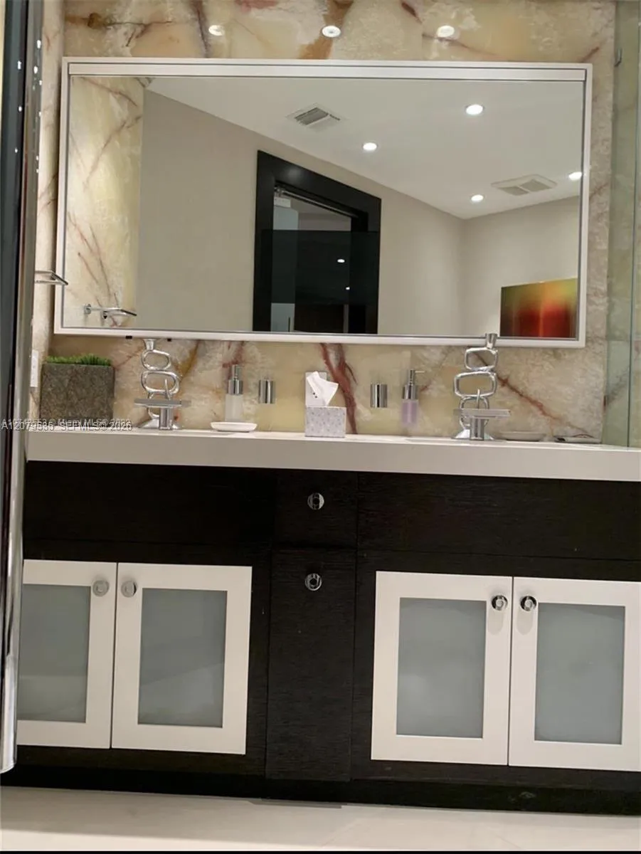 3802 NE 207th St #2802 Aventura, FL 33180