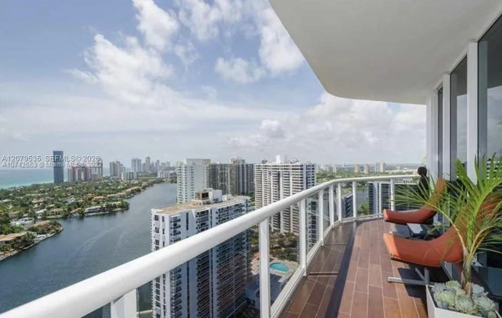 3802 NE 207th St #2802 Aventura, FL 33180