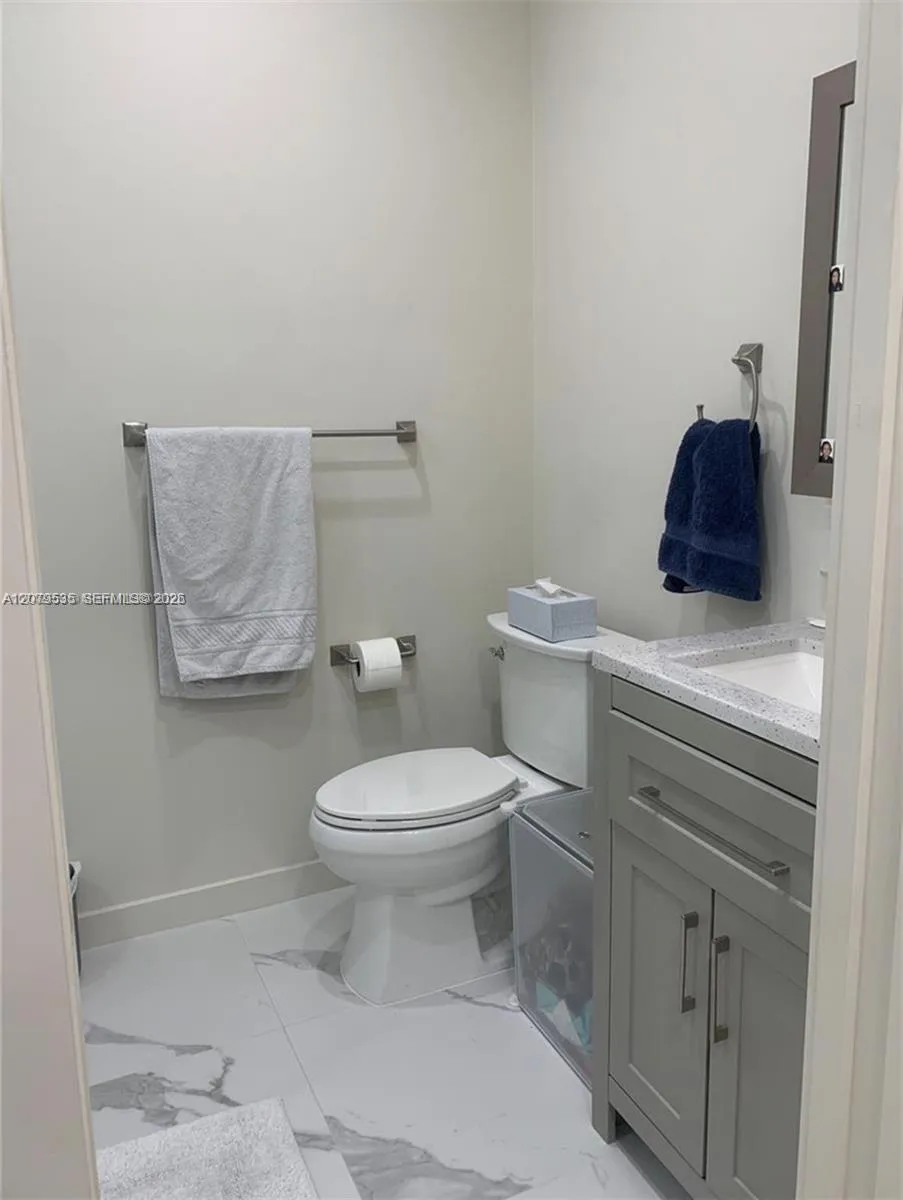 3802 NE 207th St #2802 Aventura, FL 33180