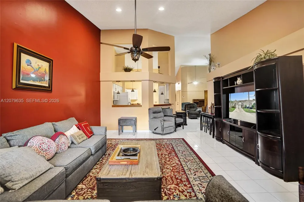9130 Vineland Ct #D Boca Raton, FL 33496