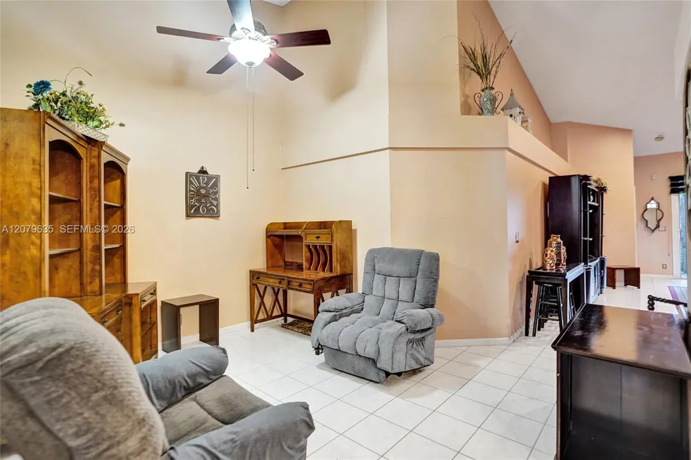 9130 Vineland Ct #D Boca Raton, FL 33496