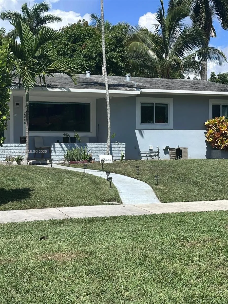 16000 Miami Ave Miami, FL 33169