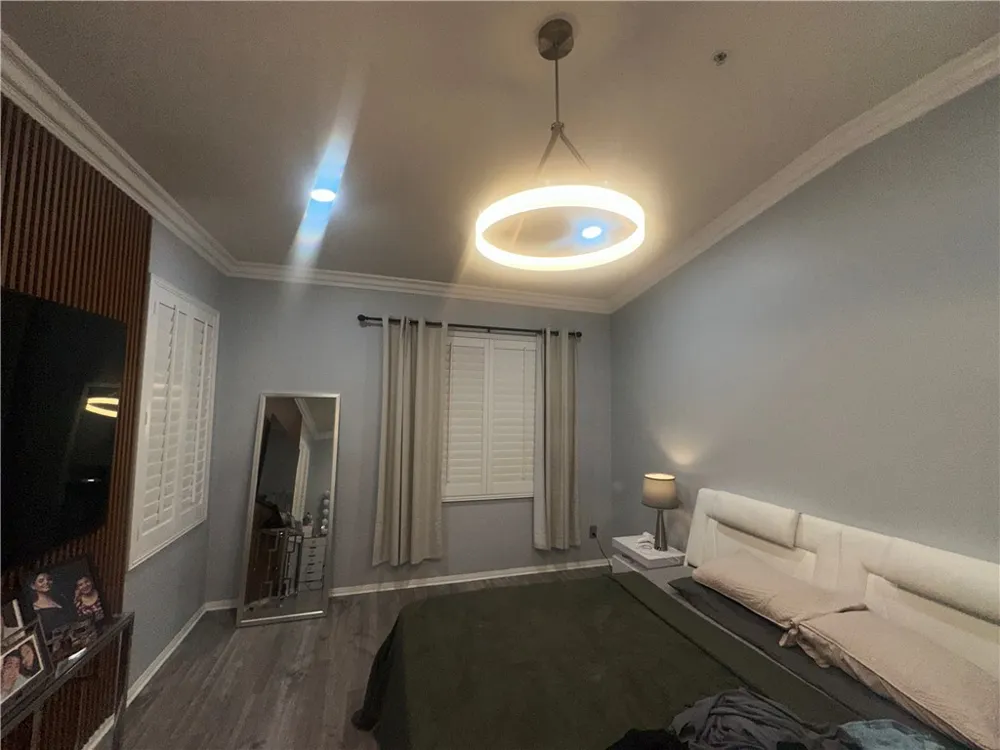 6043 Camargo Place Fontana, CA 92336