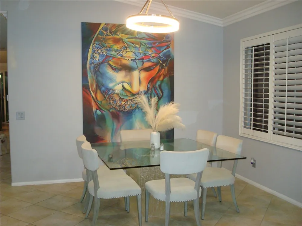 6043 Camargo Place Fontana, CA 92336