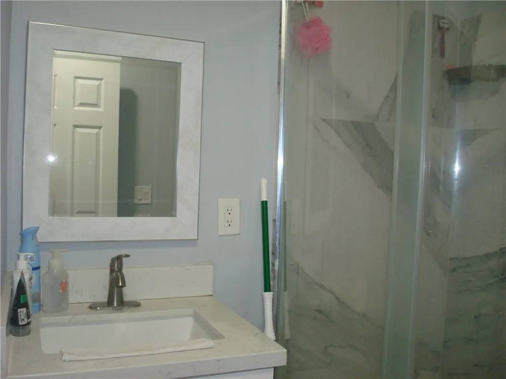 6043 Camargo Place Fontana, CA 92336