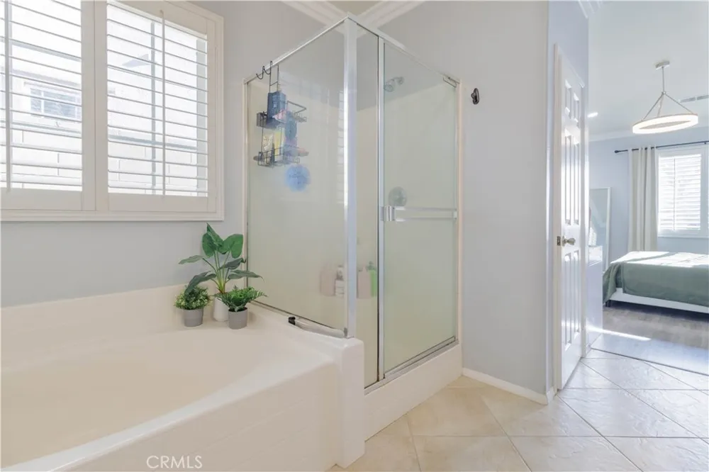 6043 Camargo Place Fontana, CA 92336