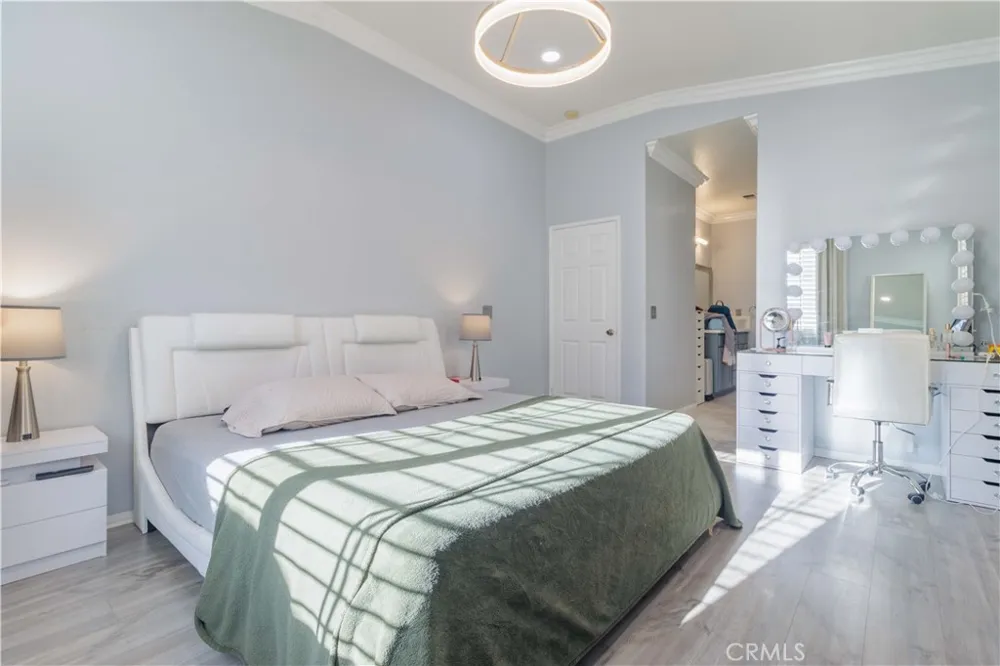 6043 Camargo Place Fontana, CA 92336