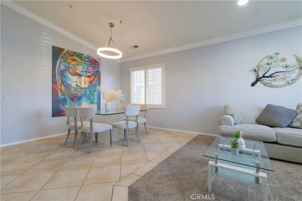 6043 Camargo Place Fontana, CA 92336