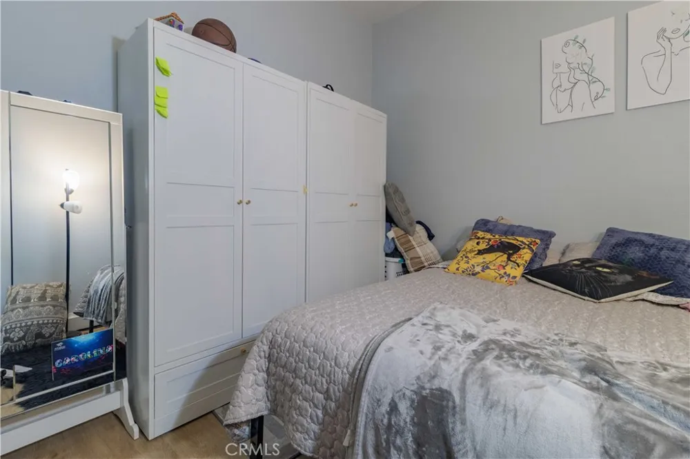 6043 Camargo Place Fontana, CA 92336