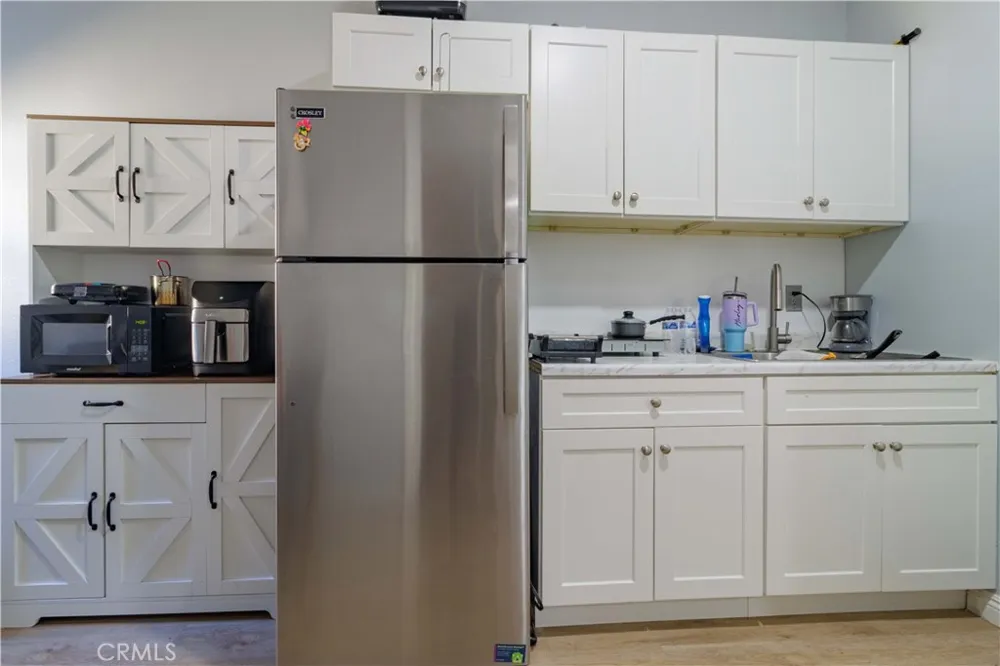 6043 Camargo Place Fontana, CA 92336