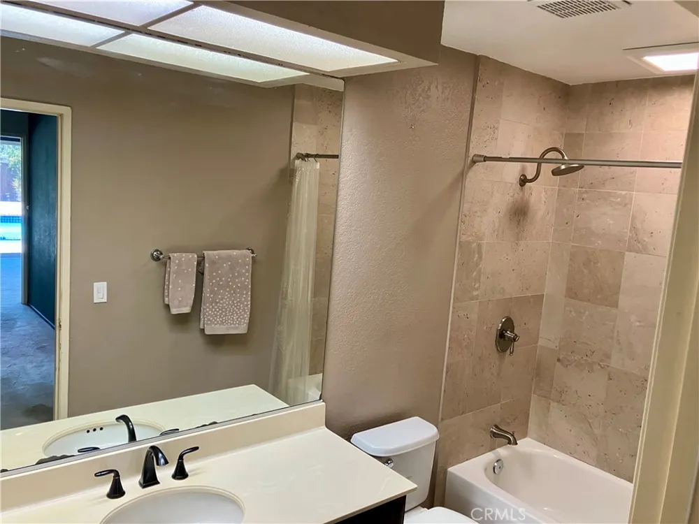6714 Rhea Los Angeles, CA 91335