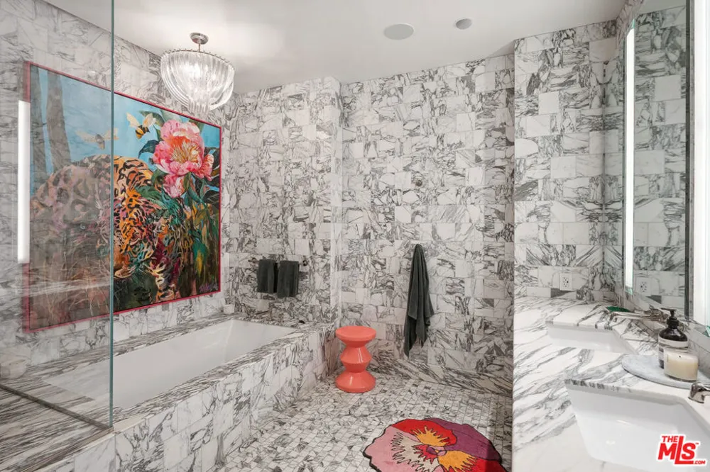 8420 W Sunset Boulevard #504 West Hollywood, CA 90069