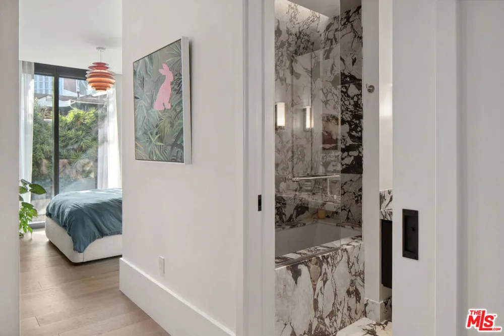 8420 W Sunset Boulevard #504 West Hollywood, CA 90069