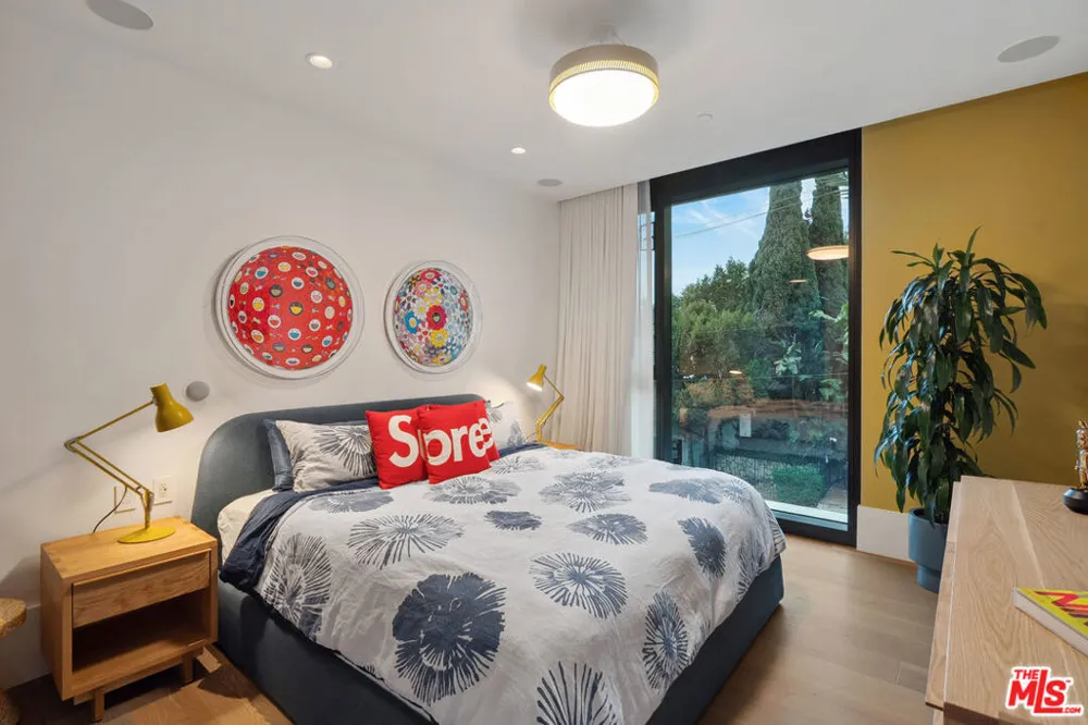 8420 W Sunset Boulevard #504 West Hollywood, CA 90069