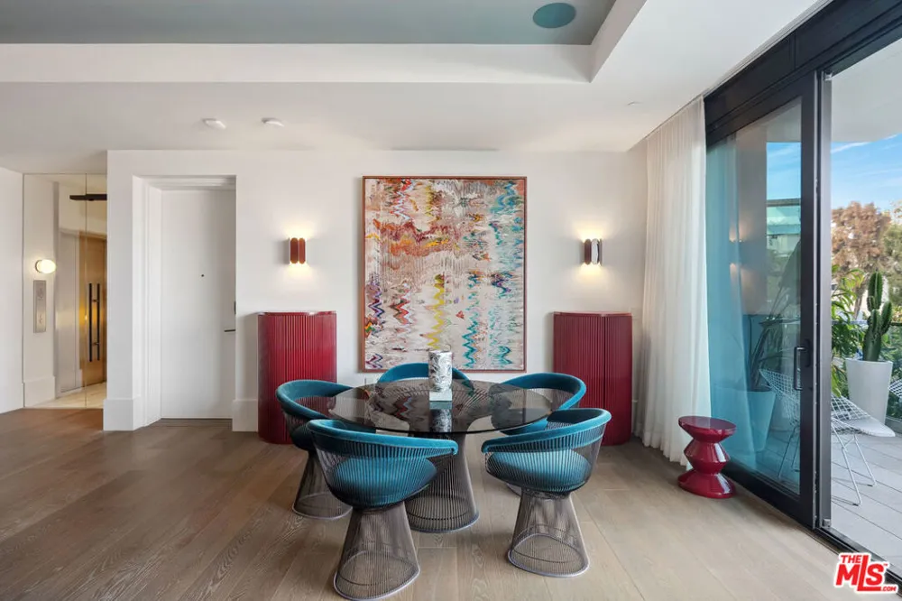 8420 W Sunset Boulevard #504 West Hollywood, CA 90069