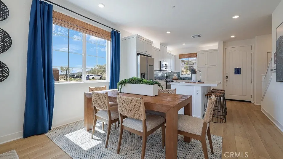 2169 Aneto Way Santa Paula, CA 93060
