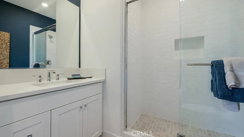 2169 Aneto Way Santa Paula, CA 93060