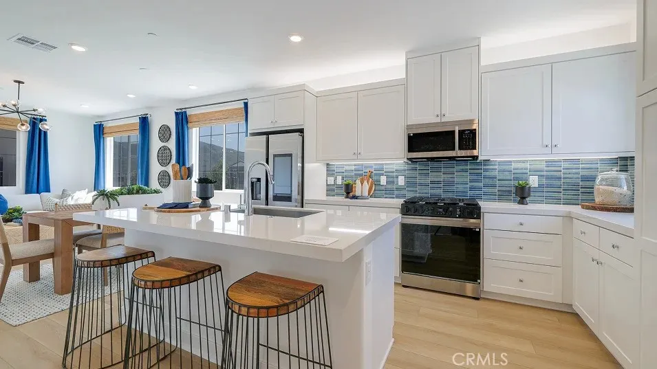 2169 Aneto Way Santa Paula, CA 93060