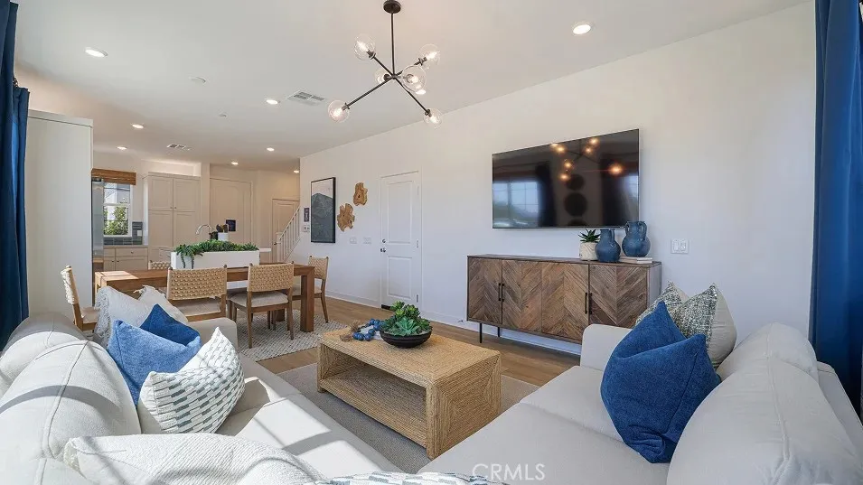 2169 Aneto Way Santa Paula, CA 93060