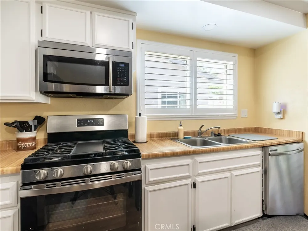 13596 Van Horn Circle W Chino, CA 91710