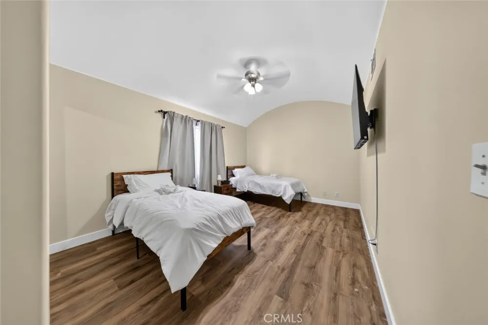 12817 Mineola Street Arleta, CA 91331