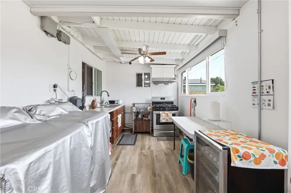 1284 E Florida Anaheim, CA 92805