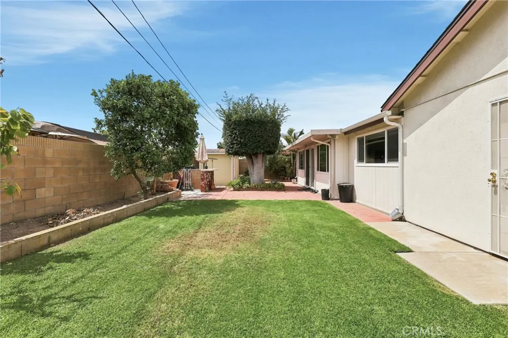1284 E Florida Anaheim, CA 92805