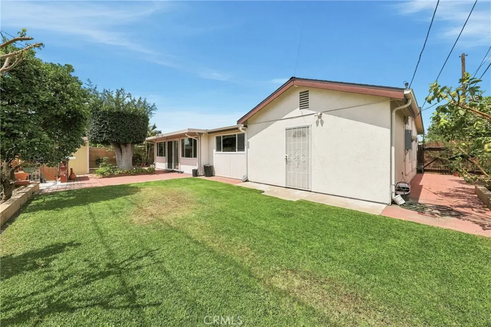 1284 E Florida Anaheim, CA 92805
