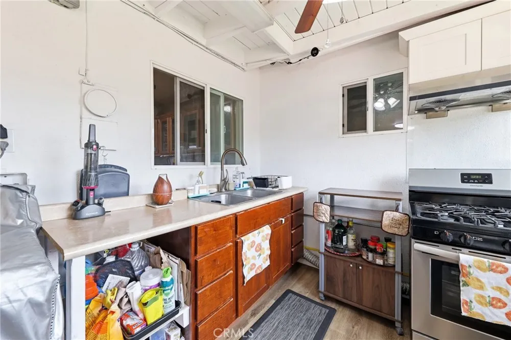1284 E Florida Anaheim, CA 92805
